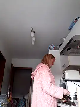 Snapshot of LiluLiluLilu chatting on October 17, 2025, 7:33 am LiluLiluLilu online show from October 17, 2025, 7:33 am