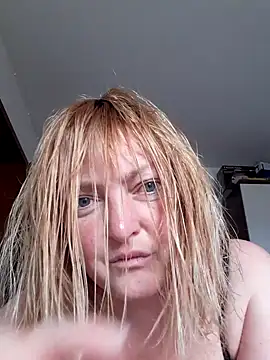 Snapshot of LiluLiluLilu chatting on October 13, 2025, 8:49 am LiluLiluLilu online show from October 13, 2025, 8:49 am