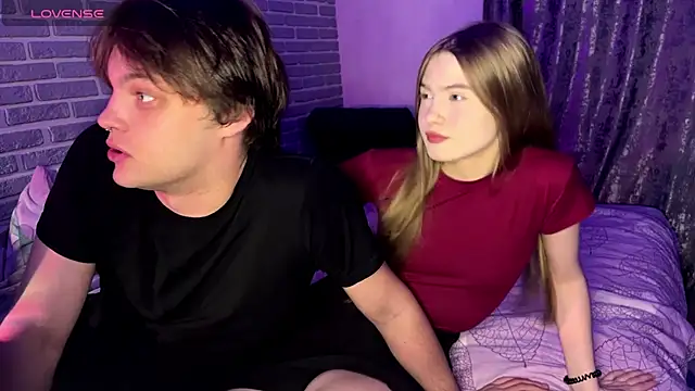 fetchingcouplee online show from October 3, 2025, 2:29 pm