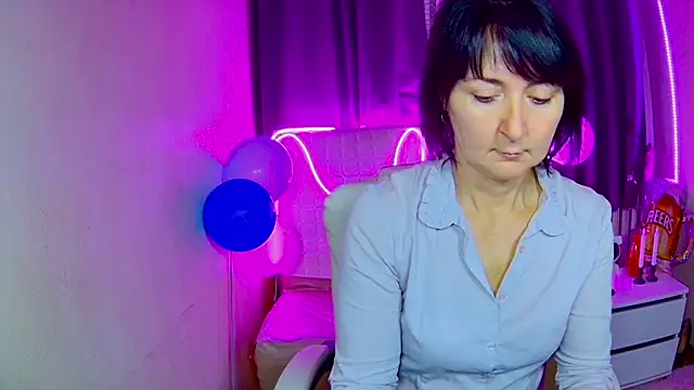 Snapshot of VivianGuchih chatting on September 21, 2025, 6:07 am VivianGuchih online show from September 21, 2025, 6:07 am