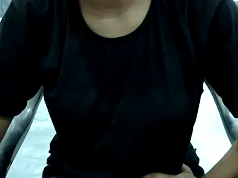 Model hot  online show from September 24, 2025, 4:13 pm