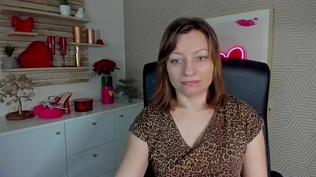 angelaSamt online show from March 31, 2026, 5:42 am