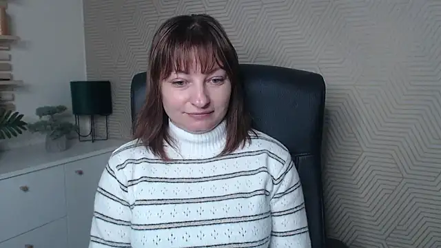 angelaSamt online show from January 12, 2026, 9:05 am