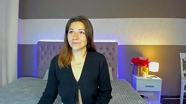 ElissGlow online show from September 22, 2025, 5:13 am