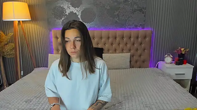 ElissGlow online show from September 12, 2025, 4:56 am