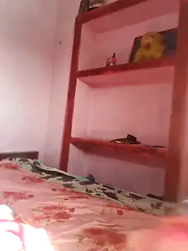 posewith online show from February 11, 2026, 8:14 am