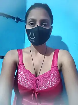 Snapshot of posewith chatting on September 15, 2025, 8:31 pm posewith online show from September 15, 2025, 8:31 pm