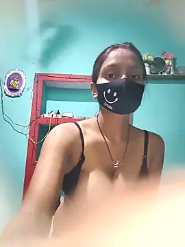 Snapshot of posewith chatting on October 16, 2025, 8:55 am posewith online show from October 16, 2025, 8:55 am