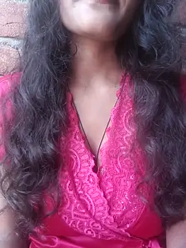 Snapshot of posewith chatting on September 15, 2025, 8:26 am posewith online show from September 15, 2025, 8:26 am