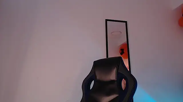 Anhonymus  online show from October 31, 2025, 8:16 pm