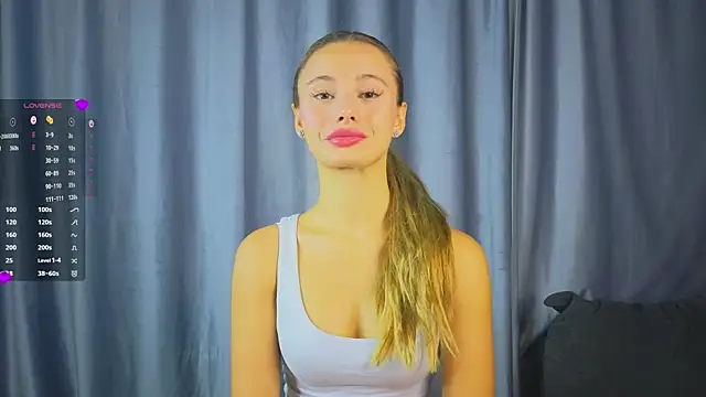 Snapshot of NaughtySeraphine chatting on November 11, 2025, 6:19 am NaughtySeraphine online show from November 11, 2025, 6:19 am