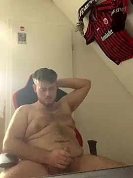 Snapshot of Loggas27 chatting on October 4, 2025, 12:07 pm Loggas27 online show from October 4, 2025, 12:07 pm