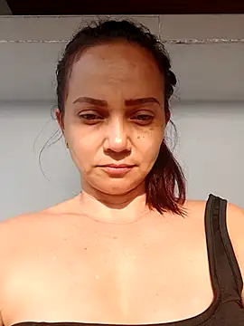 Snapshot of Amanda39 chatting on February 15, 2026, 12:59 pm Amanda39 online show from February 15, 2026, 12:59 pm