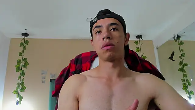 Muscle Scott online show from October 11, 2025, 12:17 pm