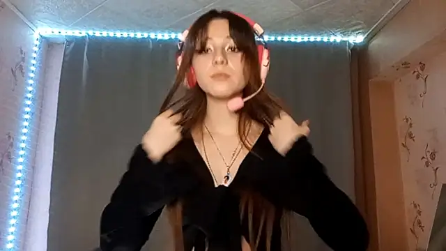 Sophiecuttie online show from October 10, 2025, 4:30 pm