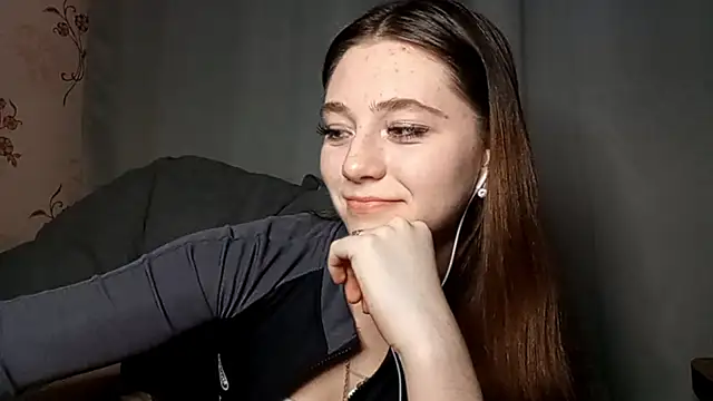 Sophiecuttie online show from October 9, 2025, 3:34 pm