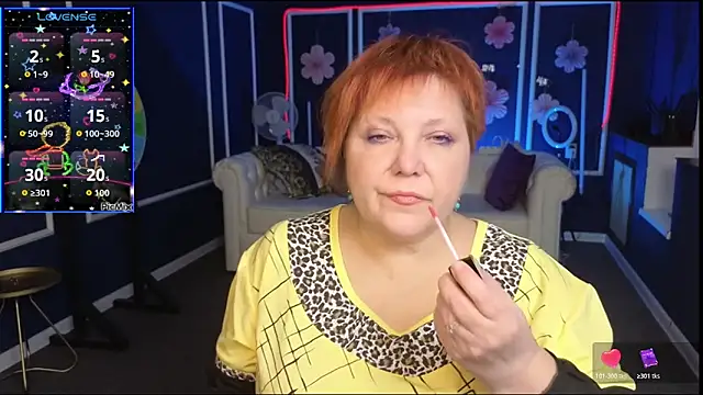 Kira Kenett online show from October 18, 2025, 9:44 am