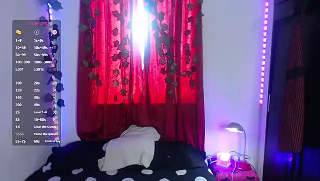 Snapshot of nina_cat420 chatting on September 11, 2025, 6:08 pm nina cat420 online show from September 11, 2025, 6:08 pm