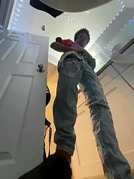 dmmeformerch online show from February 22, 2026, 12:46 am