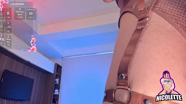 Snapshot of nicolette_tay chatting on April 8, 2026, 3:57 pm nicolette tay online show from April 8, 2026, 3:57 pm