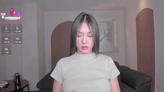 AnnaHoffman  online show from September 17, 2025, 12:29 pm