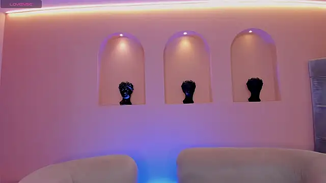 LucyWeiss  online show from October 16, 2025, 8:17 pm