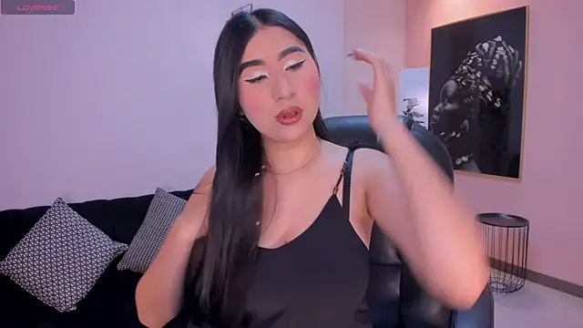 Snapshot of MayaMoretti_ chatting on January 17, 2026, 3:32 am MayaMoretti online show from January 17, 2026, 3:32 am