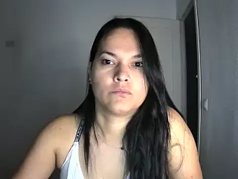 dulvolkova online show from October 8, 2025, 6:04 am