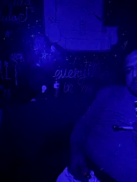 Snapshot of johnboones10 chatting on November 30, 2025, 1:17 am johnboones10 online show from November 30, 2025, 1:17 am