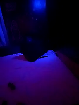 Snapshot of johnboones10 chatting on November 17, 2025, 6:39 am johnboones10 online show from November 17, 2025, 6:39 am