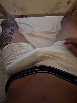 Skate012 online show from March 2, 2026, 5:52 am