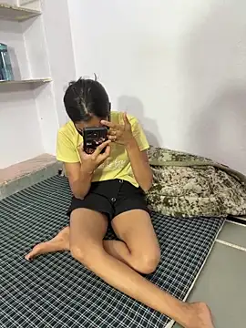 Sex Queen aaraya online show from March 12, 2026, 9:46 am