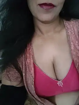 Snapshot of Deepa_Sharma143 chatting on June 2, 2026, 1:38 am Deepa Sharma143 online show from June 2, 2026, 1:38 am