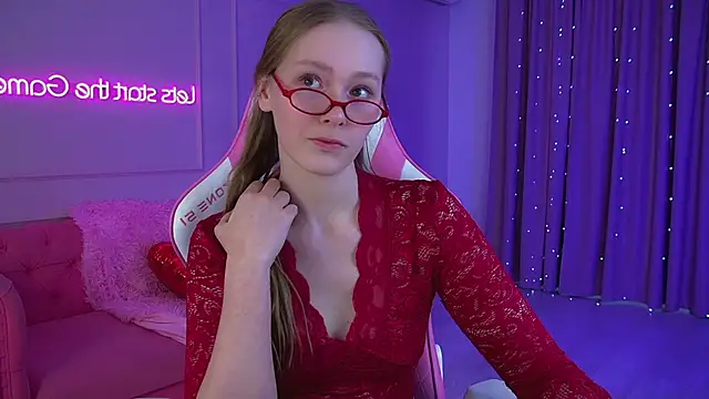 Snapshot of AgataFoxley chatting on February 27, 2026, 6:46 am AgataFoxley online show from February 27, 2026, 6:46 am