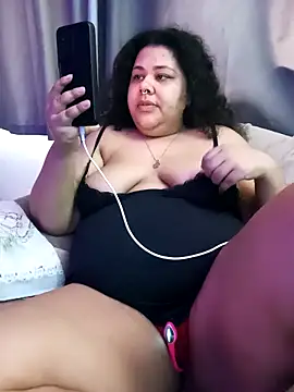 xlatinastar online show from September 22, 2025, 3:29 pm