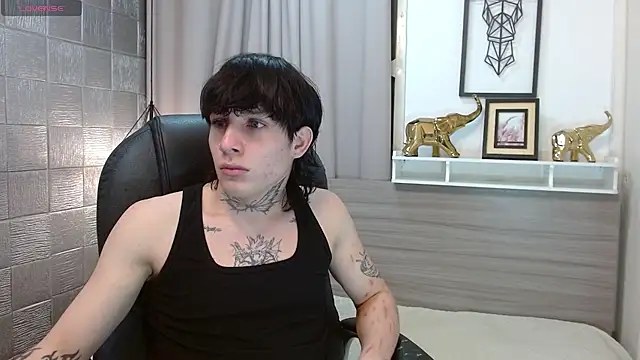 Iantwink18 online show from December 20, 2025, 9:39 pm