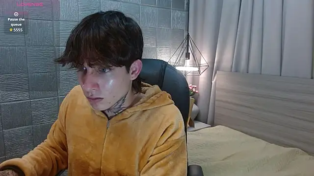 Iantwink18 online show from September 9, 2025, 9:30 am