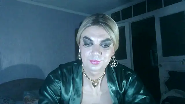 NiraFrost online show from November 9, 2025, 5:11 am