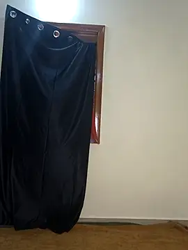 Snapshot of Family02 chatting on October 4, 2025, 4:30 pm Family02 online show from October 4, 2025, 4:30 pm