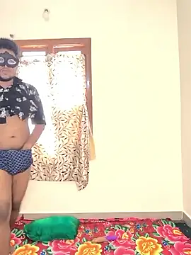 Snapshot of Family02 chatting on September 15, 2025, 9:21 am Family02 online show from September 15, 2025, 9:21 am