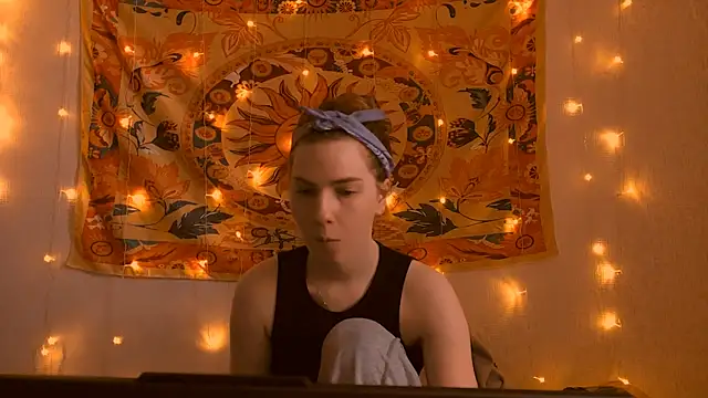 AliceCUNTach online show from April 3, 2026, 5:03 am