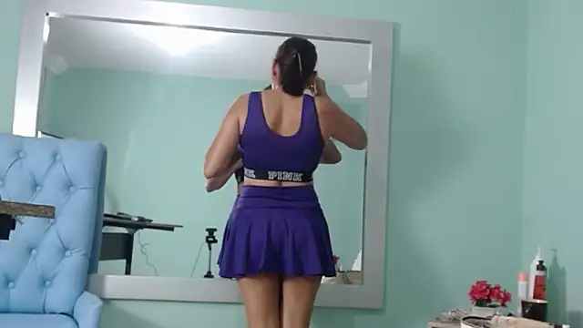 salome aguilar online show from September 30, 2025, 12:44 pm