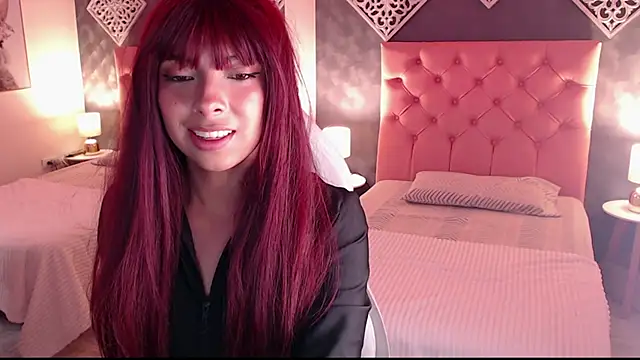 Maia Reficco online show from October 11, 2025, 6:53 pm