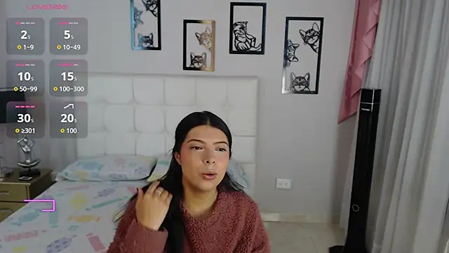 Maia Reficco online show from November 19, 2025, 11:54 am