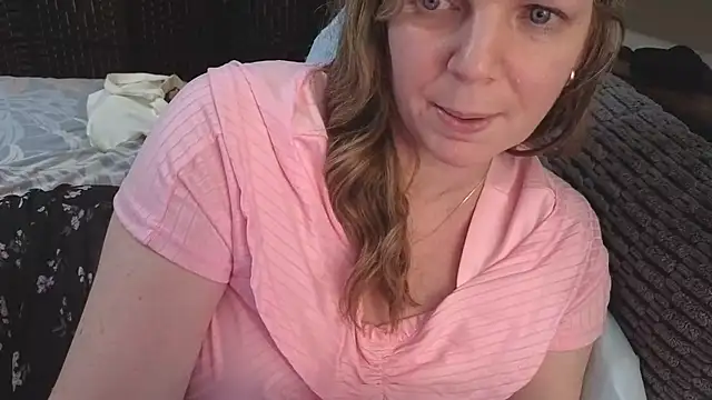 aussiepeaches online show from March 10, 2026, 12:20 pm