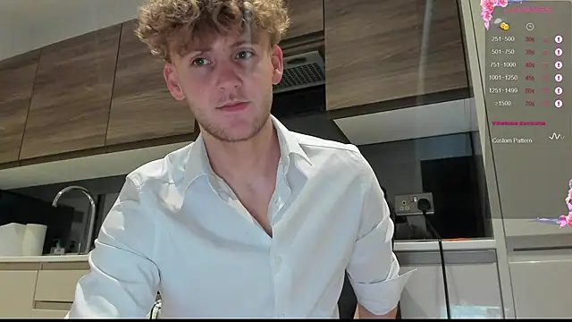 DominantAlex18 online show from December 21, 2025, 9:26 pm