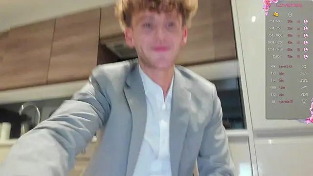 Snapshot of DominantAlex18 chatting on February 12, 2026, 2:28 pm DominantAlex18 online show from February 12, 2026, 2:28 pm