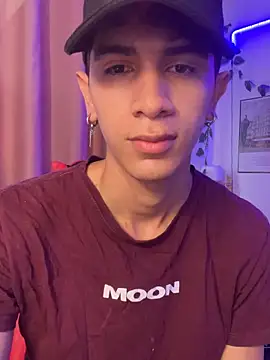 rickyvalentino online show from September 26, 2025, 1:51 pm