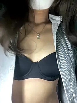 Fin-xinh18 online show from October 8, 2025, 3:35 pm