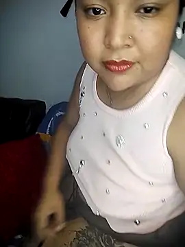 Snapshot of Angelly_ricura chatting on December 17, 2025, 3:33 am Angelly ricura online show from December 17, 2025, 3:33 am